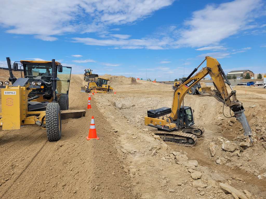 Multiple ADVA Labor machines operating on an active earthwork site
